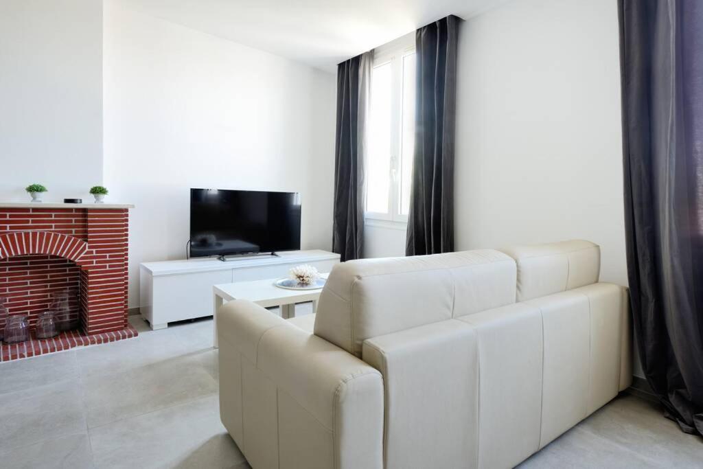 La Ciotat - Magnifique Appartement Climatise Sur Le Port Bagian luar foto